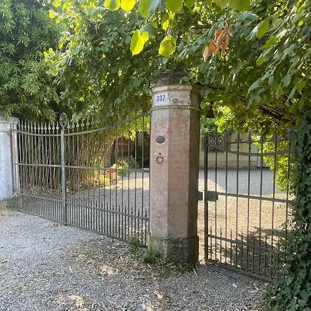 Il Casale Di Bubu Private Parking モデナ